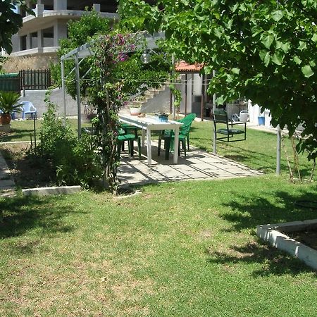 Apartment Next To The Sea In Poseidonia Posidhonía Exteriör bild